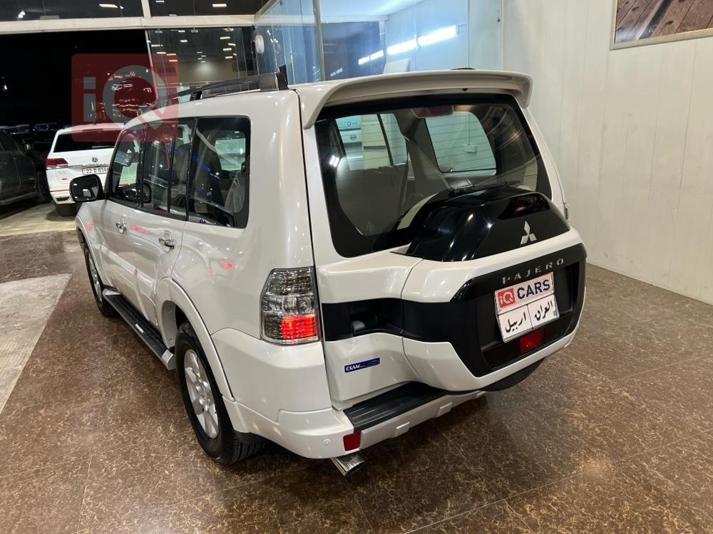 ميتسوبيشي باجيرو